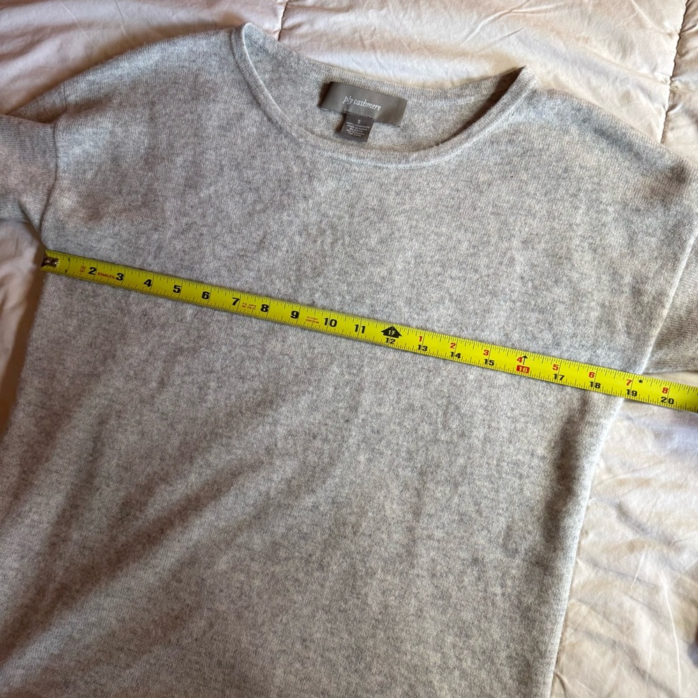 Women's Cashmere Sweater, Star on Back, Oatmeal, Size S - Picture 7 of 8